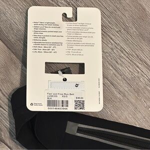 NWT Black Lululemon Running Belt with Zipper Pocket XS/S